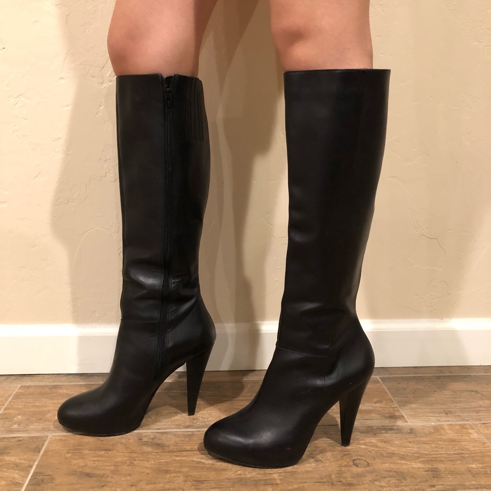 Knee High Black Leather Boots from Gianni Bini